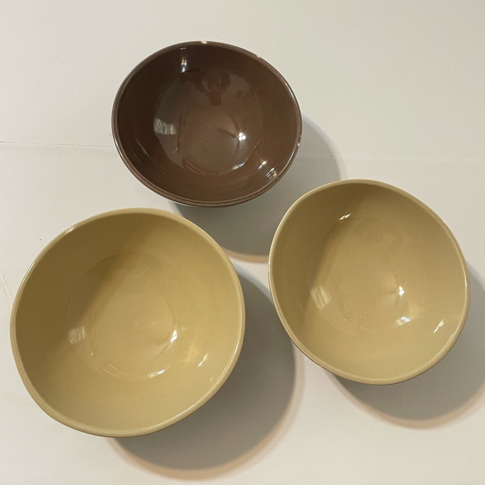 Pottery Barn Set of 3 round Bowls 6 1/2” Brown / Cream